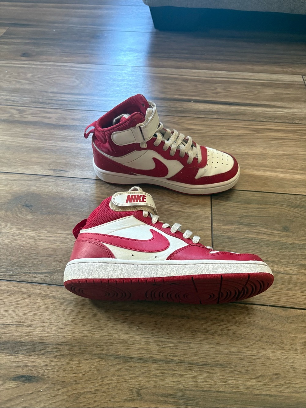 Nike Kids' Mid-Top Sneakers in White and Red